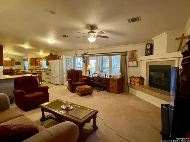 $897,000 | 1559 County Road 414, Uvalde, TX 78801