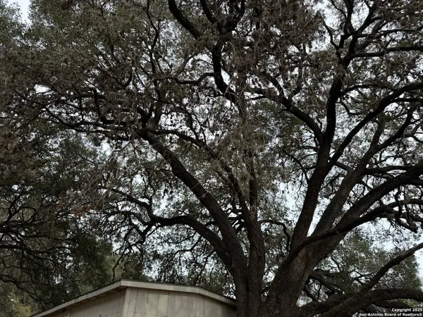 $789,000 | 1559 County Road 414, Uvalde, TX 78801