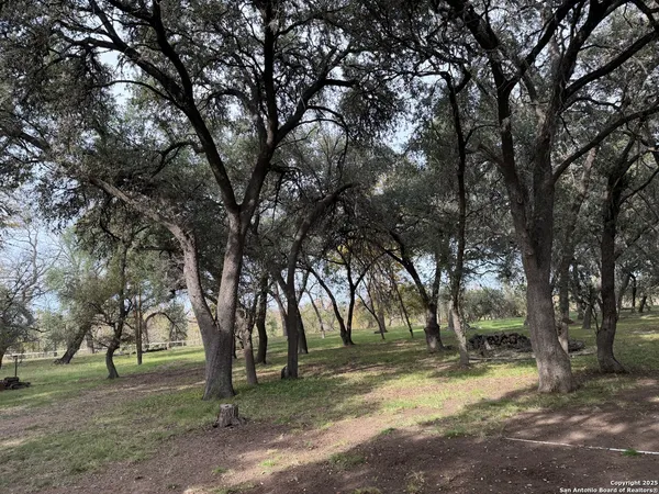 $789,000 | 1559 County Road 414, Uvalde, TX 78801