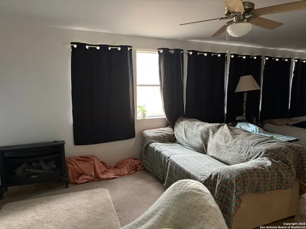 $789,000 | 1559 County Road 414, Uvalde, TX 78801