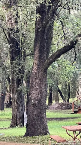 $897,000 | 1559 County Road 414, Uvalde, TX 78801