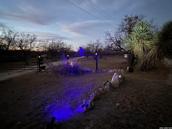 $789,000 | 1559 County Road 414, Uvalde, TX 78801