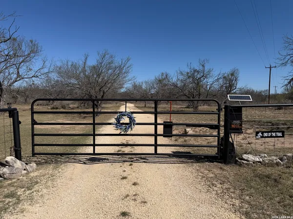 $789,000 | 1559 County Road 414, Uvalde, TX 78801