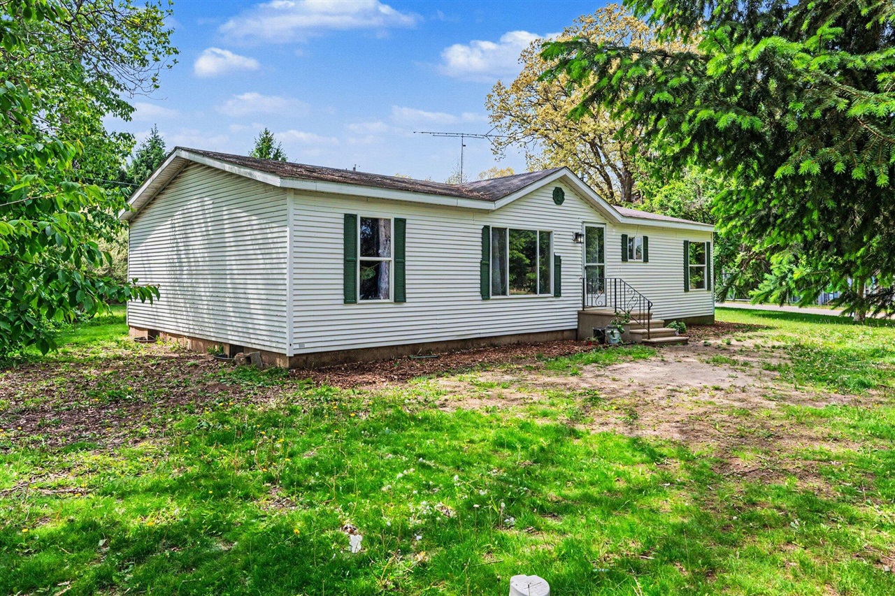62252 Shaffer Road Constantine, MI 49042 - Photo 3 of 19