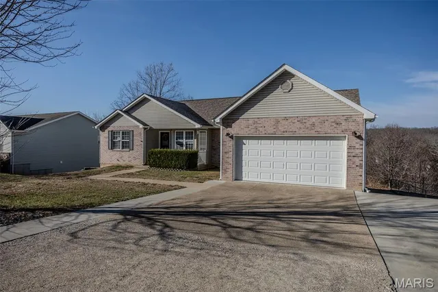 $275,000 | 115 Lakeview Court, St. Robert, MO 65584