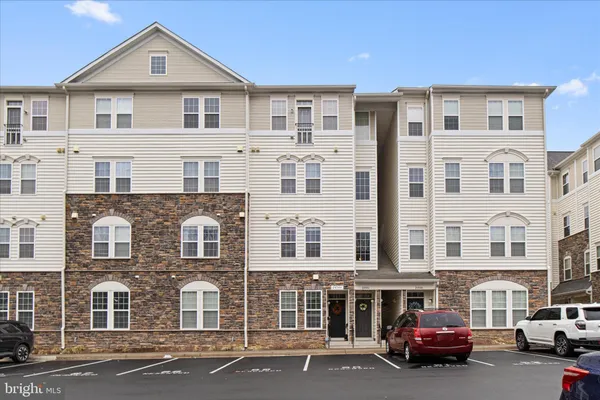 $459,000 | 24546 Byrne Meadow Square, Aldie, VA 20105
