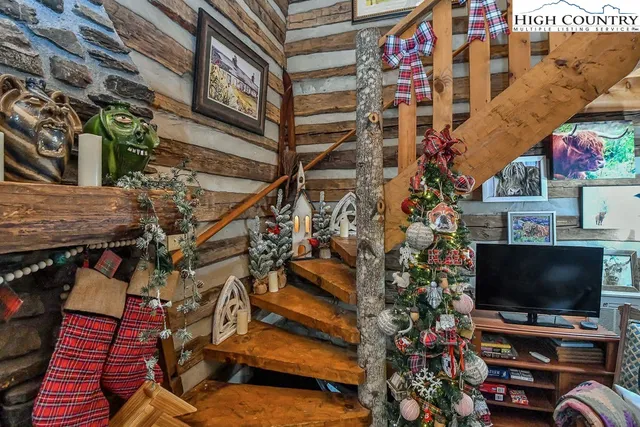 $349,900 | 682 Stonebridge Lane, Todd, NC 28684