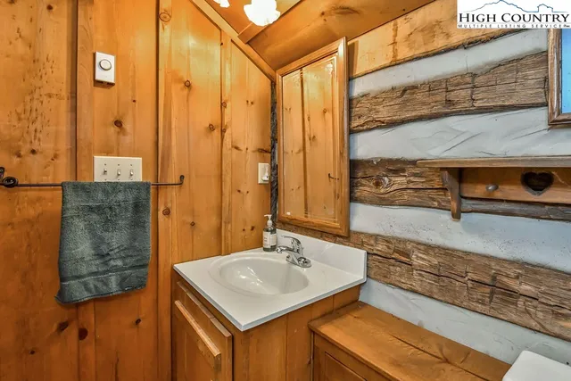 $349,900 | 682 Stonebridge Lane, Todd, NC 28684