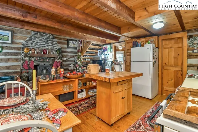 $349,900 | 682 Stonebridge Lane, Todd, NC 28684