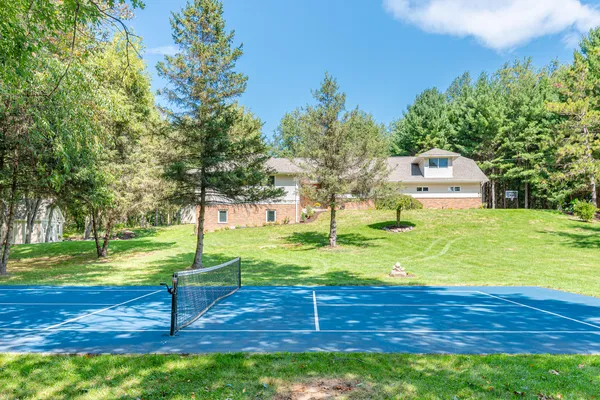 $837,000 | 6211 Kies Street Northeast, Rockford, MI 49341