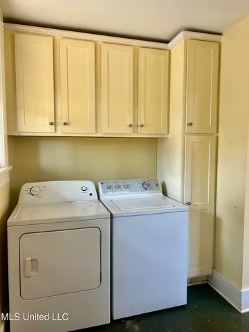 $165,000 | 310 Kenneth Street, Greenwood, MS 38930