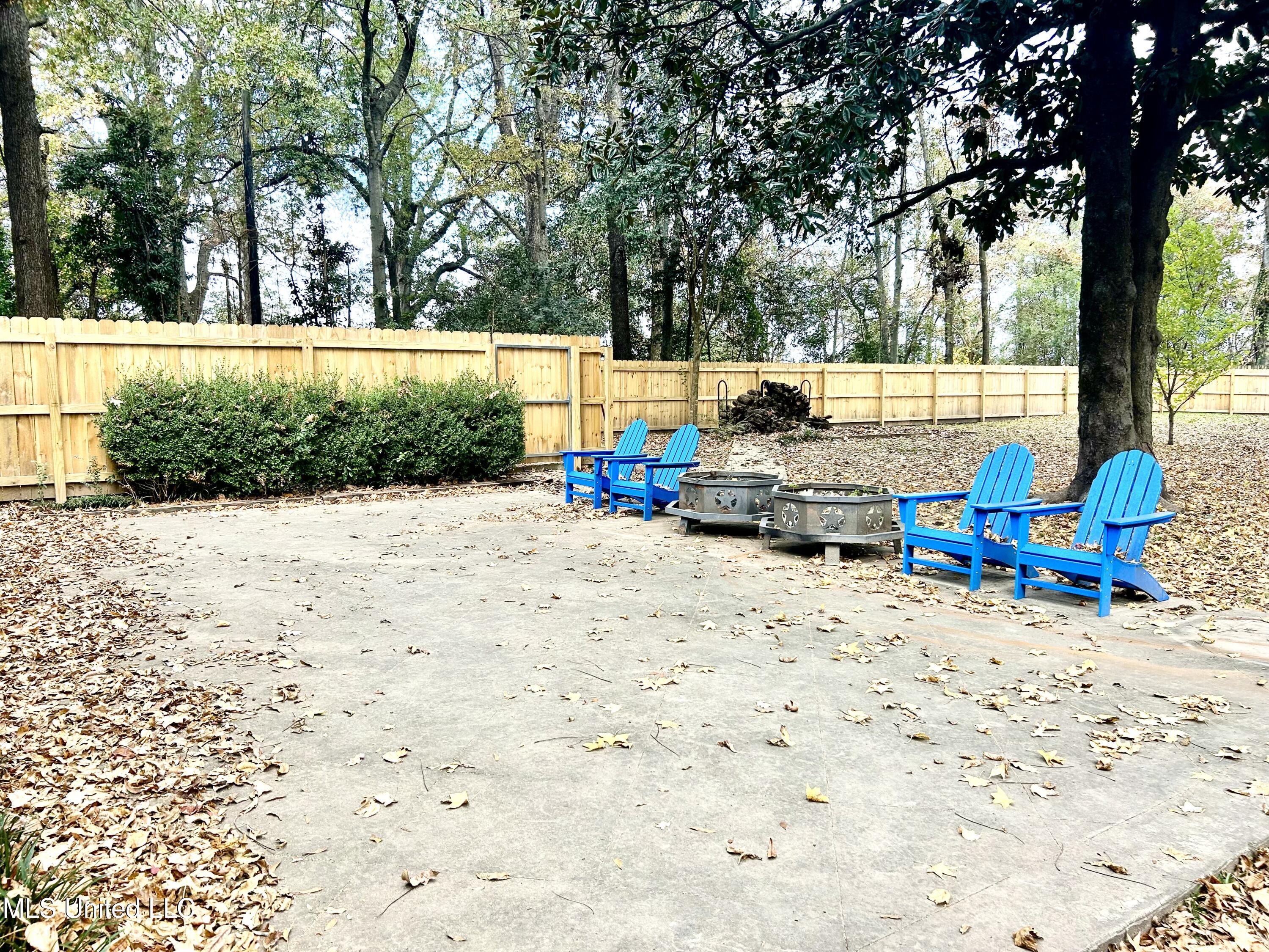 310 Kenneth Street Greenwood, MS 38930 - Photo 5 of 19 IMG_2067