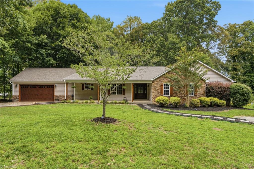 376 Staplewood Road Lexington, NC 27295 - Photo 3 of 50