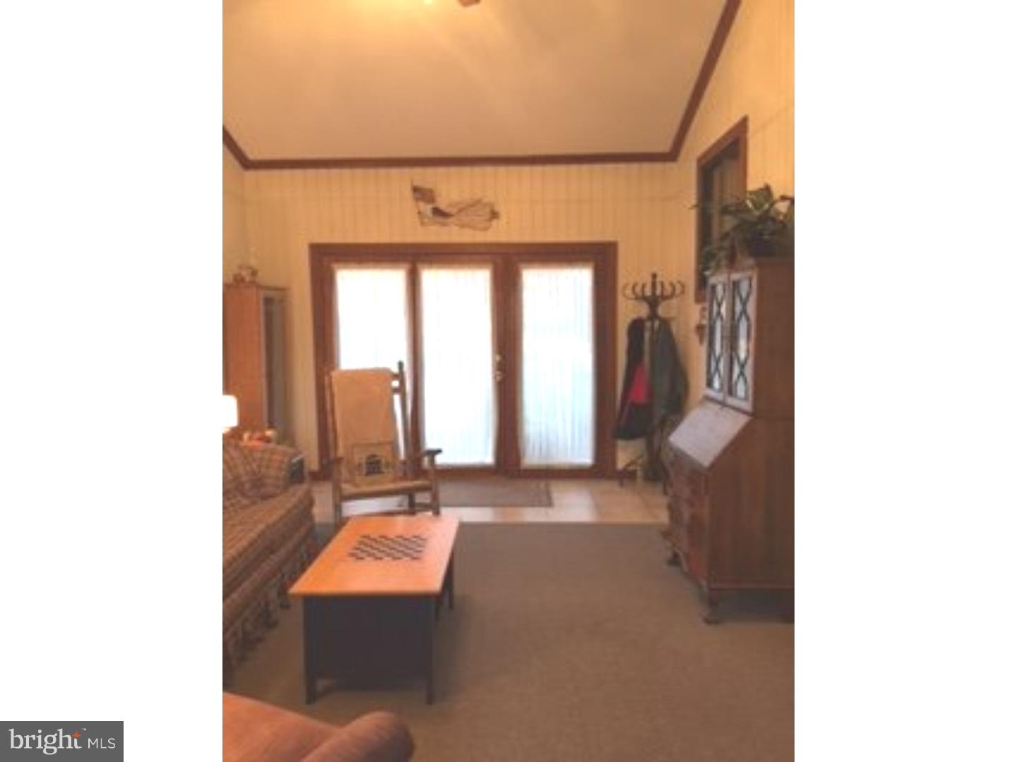 223 Warner Road Columbus, NJ 08022 - Photo 14 of 23 Family Room