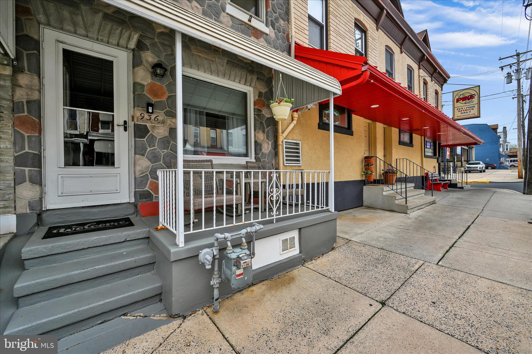 936 Pike Street Reading, PA 19604 - Photo 3 of 24 front view of a building with a bench