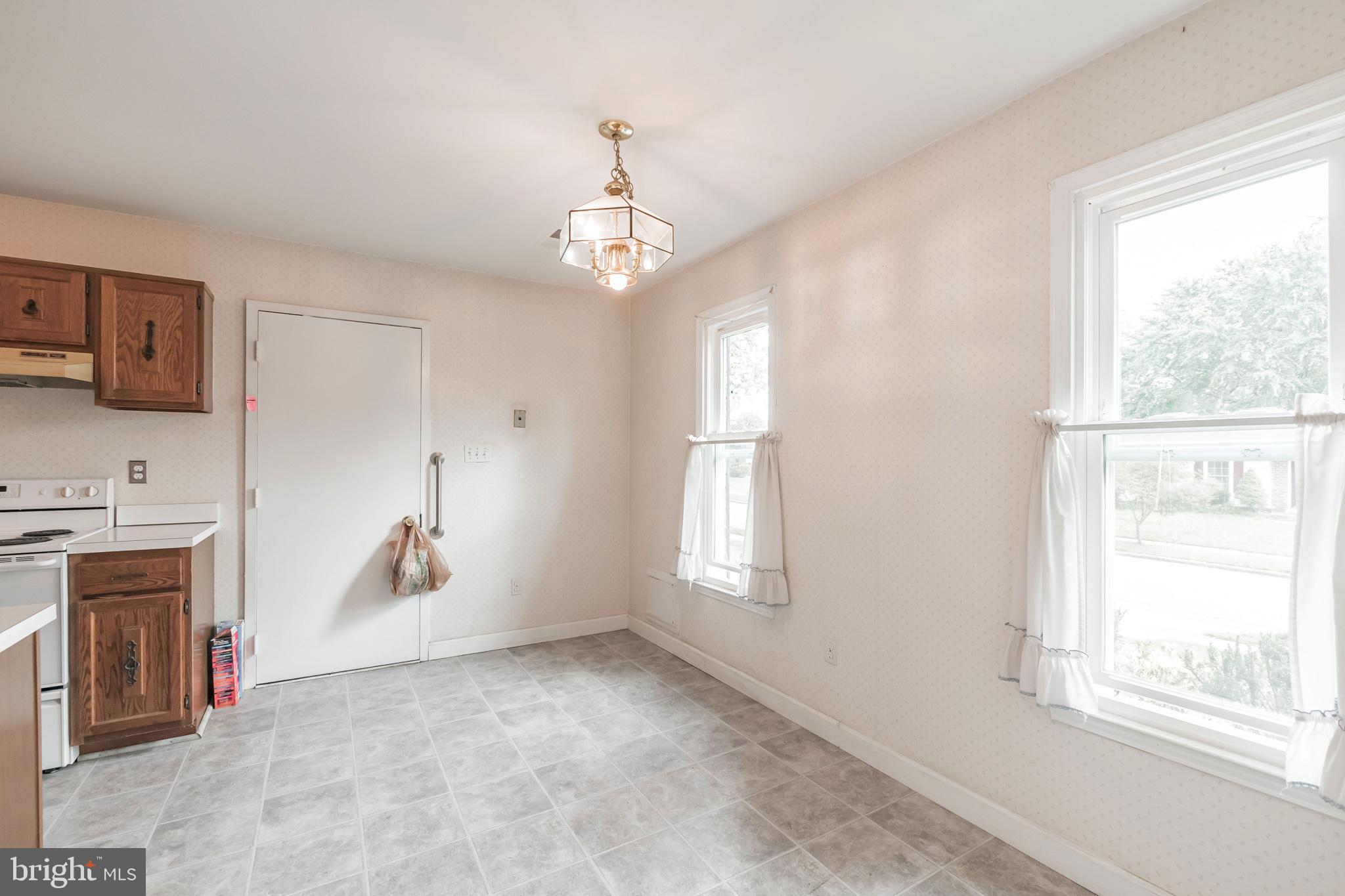 6404 Darwin Road Laurel, MD 20707 - Photo 3 of 30
