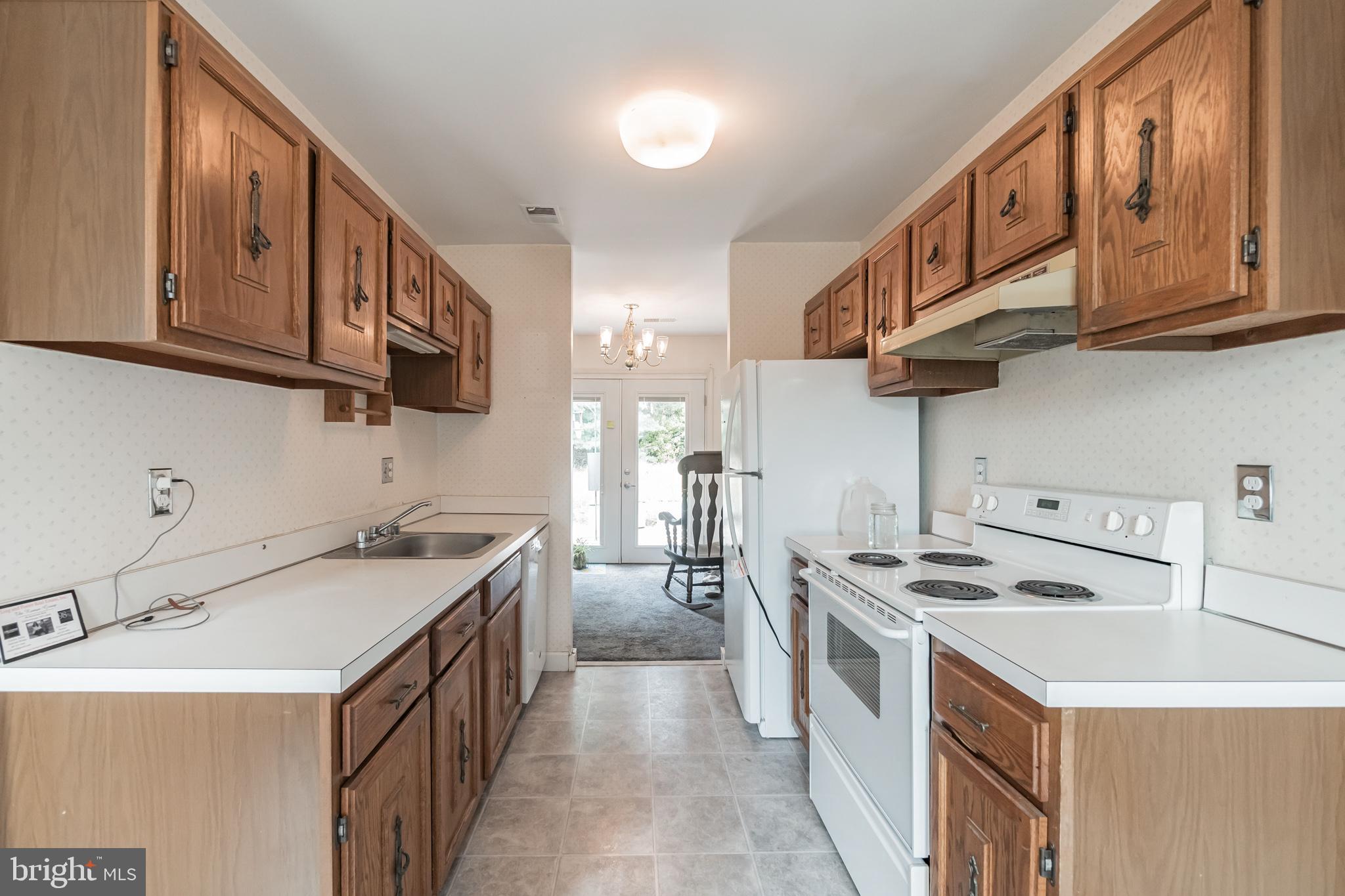 6404 Darwin Road Laurel, MD 20707 - Photo 5 of 30