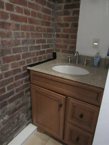 a view of utility room with washer and dryer