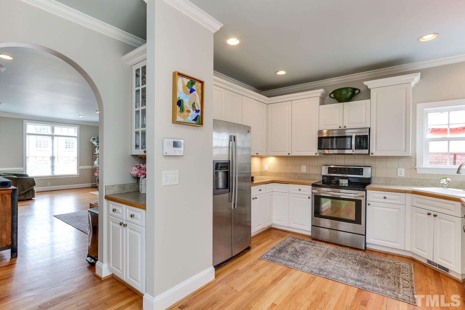 1142 Haynes Street Raleigh, NC 27604 - Photo 9 of 30 Gallery Image 9