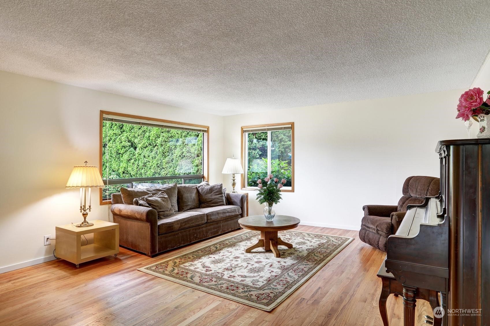 237 South 197th Street Des Moines, WA 98148 - Photo 5 of 29 a living room with furniture and a window