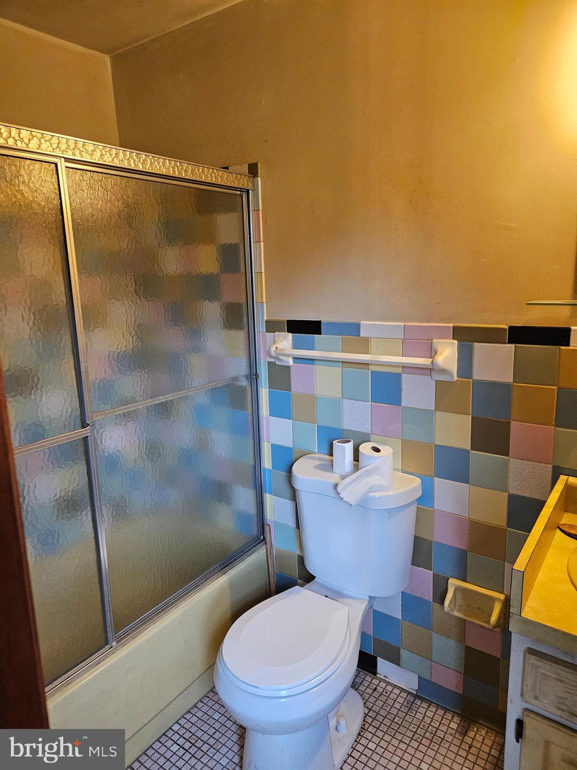 16485 Dawn Boulevard Hanover, VA 23069 - Photo 28 of 29 a bathroom with a toilet and a shower