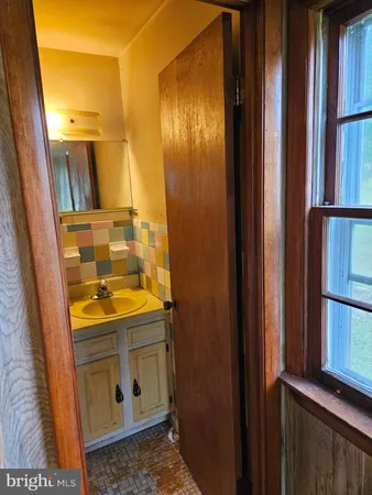 a view of walk in closet