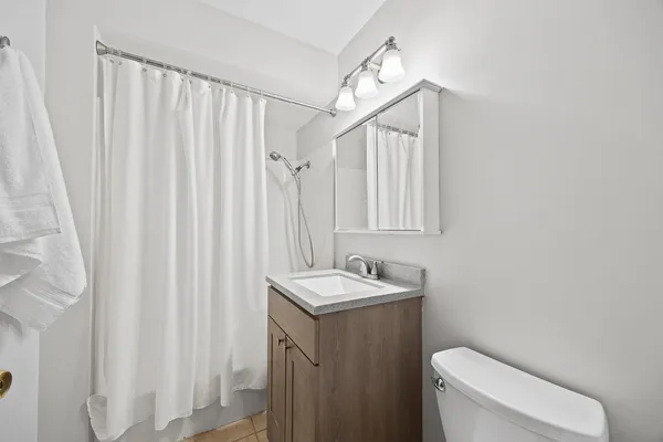 $425,000 | 5960 Pershing Avenue, Downers Grove, IL 60516