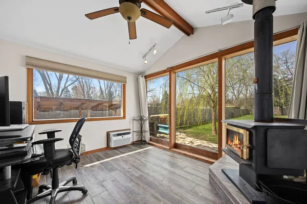 $425,000 | 5960 Pershing Avenue, Downers Grove, IL 60516