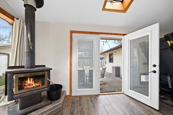 $425,000 | 5960 Pershing Avenue, Downers Grove, IL 60516