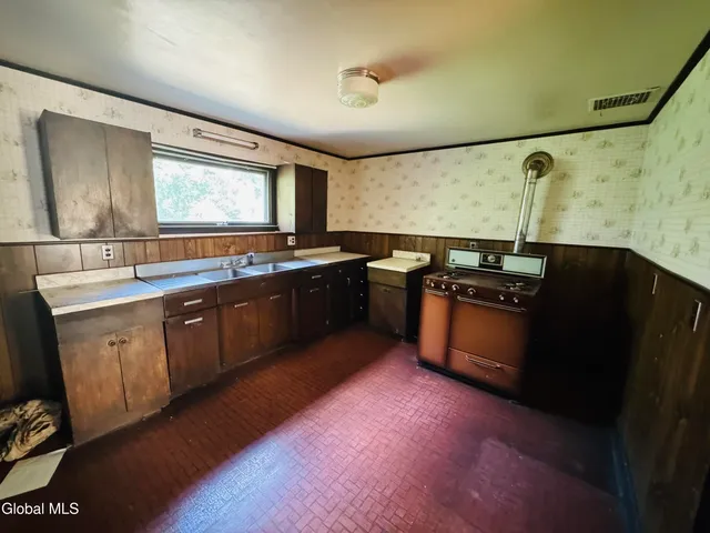 $199,000 | 2970 Salisbury Place, Stockport, NY 12534