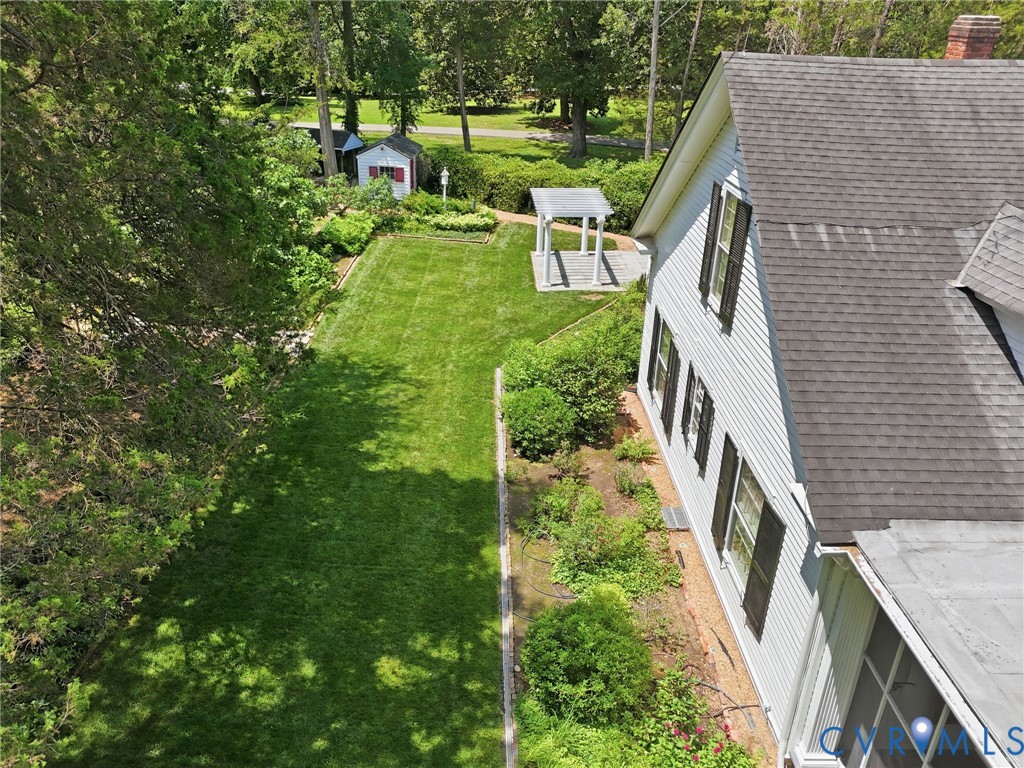 209 Ross Road Henrico, VA 23229 - Photo 5 of 43 Expansive lawn area, white siding exterior, dark w