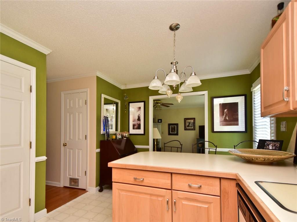 3003 Pinnacle Court High Point, NC 27265 - Photo 8 of 22 Gallery Image 8