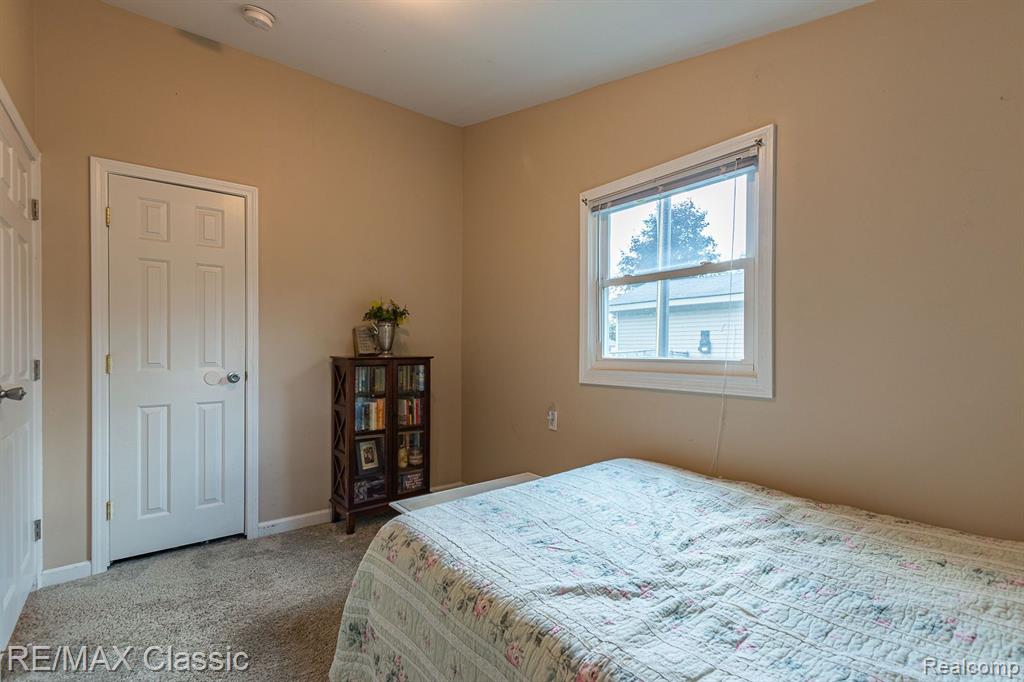 1833 Scheifle Road Walled Lake, MI 48390 - Photo 14 of 31