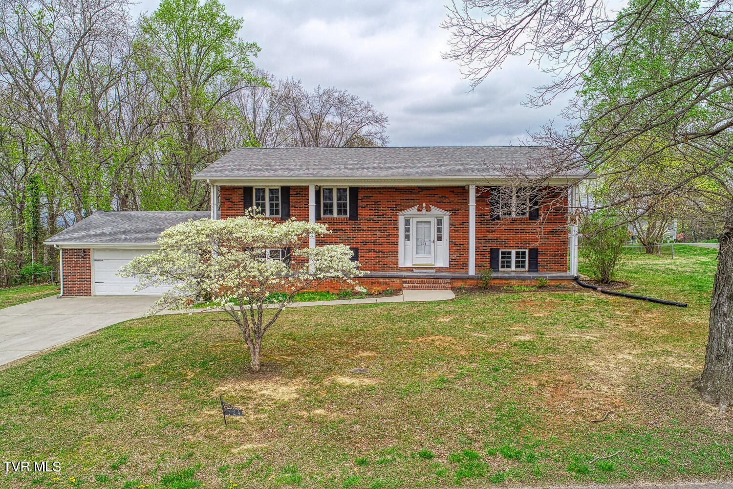 724 Greenbriar Road Talbott, TN 37877 - Photo 1 of 104 DBrown. 724 Greenbriar. Talbott MLSa (1