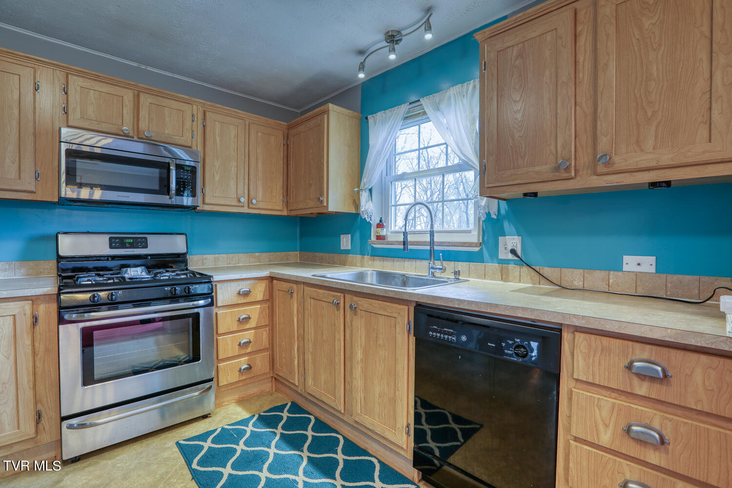 724 Greenbriar Road Talbott, TN 37877 - Photo 23 of 104 DBrown. 724 Greenbriar. Talbott MLSb (14