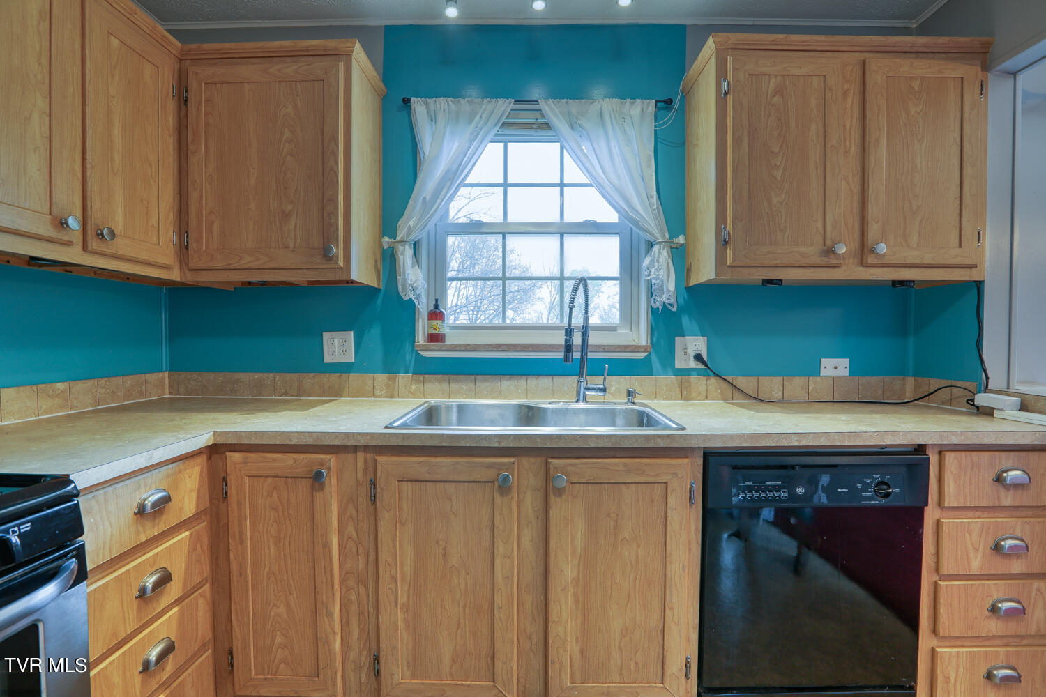 724 Greenbriar Road Talbott, TN 37877 - Photo 27 of 104 DBrown. 724 Greenbriar. Talbott MLSb (15