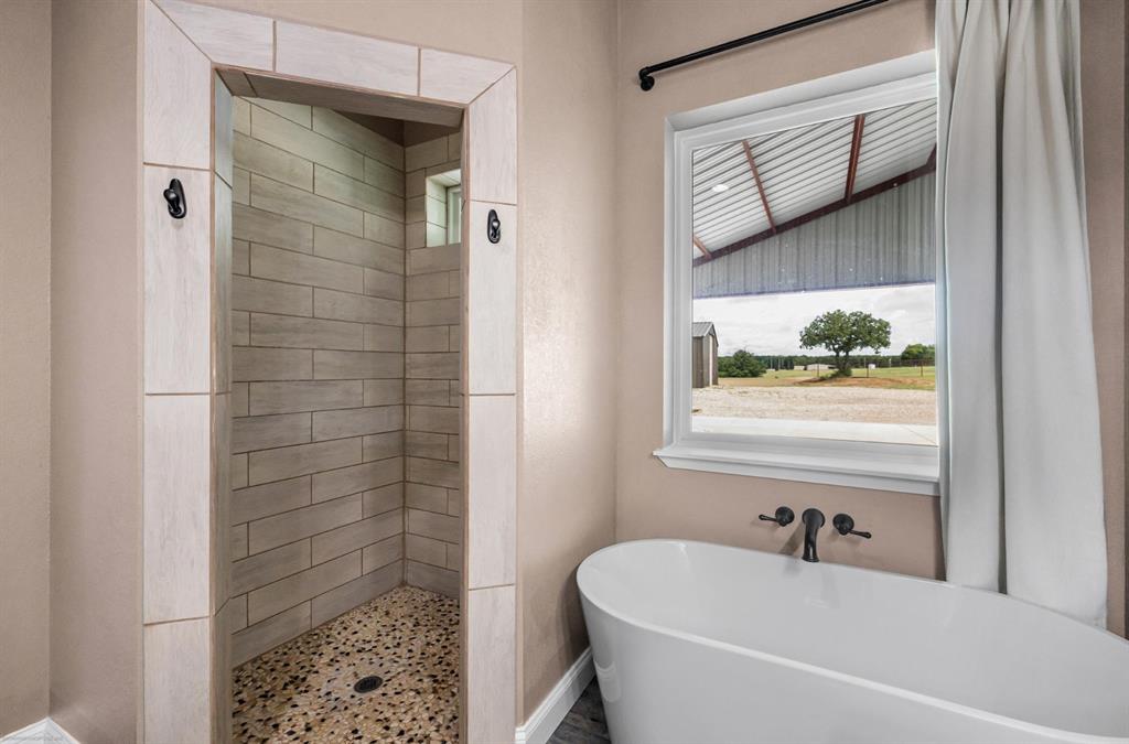 1500 Newberry Road Millsap, TX 76066 - Photo 20 of 40