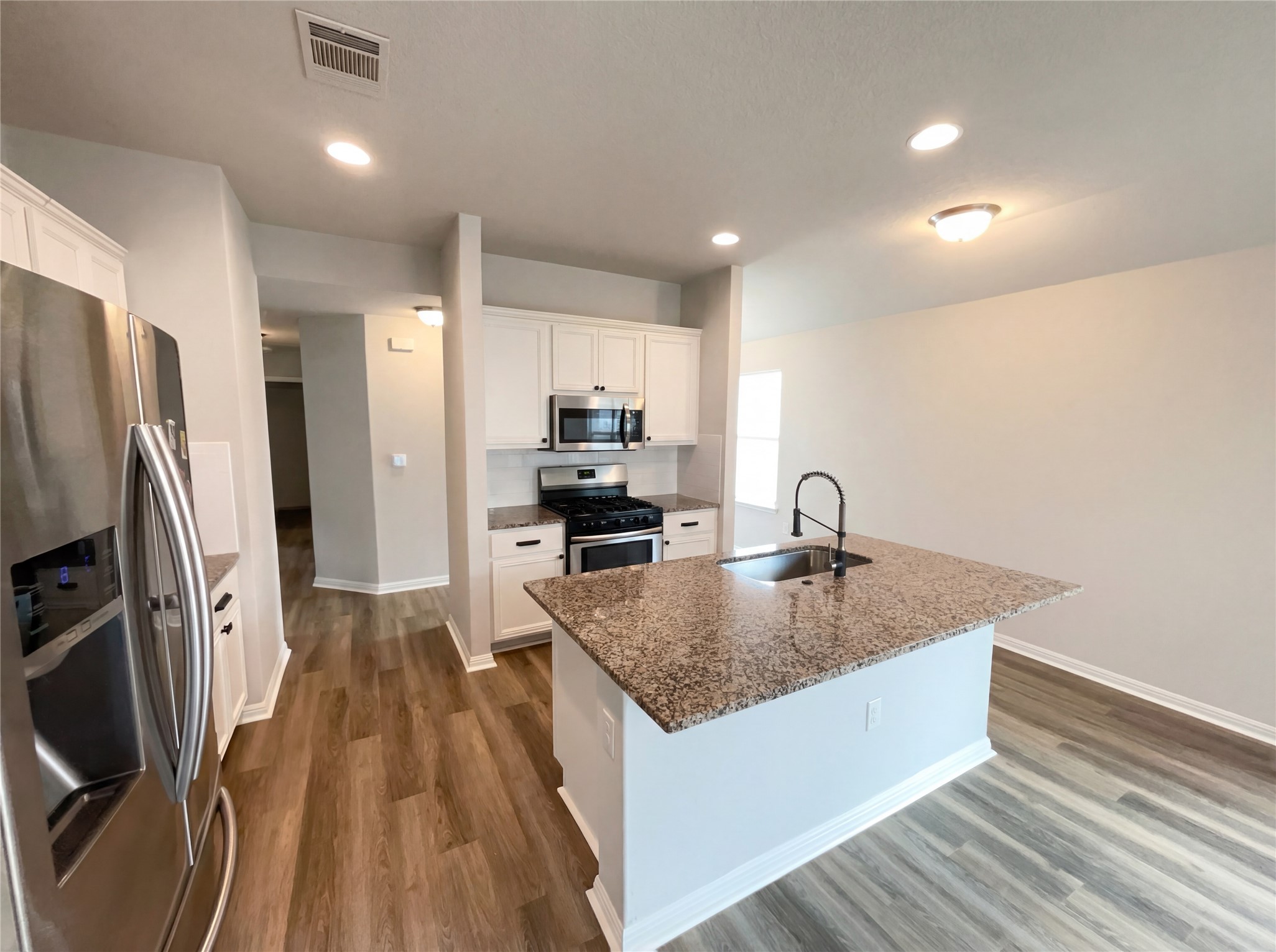 413 Dubina Avenue Georgetown, TX 78626 - Photo 2 of 22