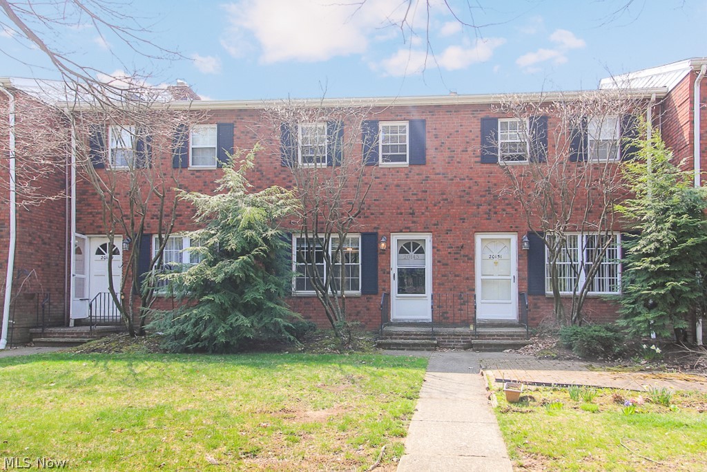 20145 Grannis Road, Unit 10 Cleveland, OH 44126 - Photo 2 of 23 Gallery Image 2