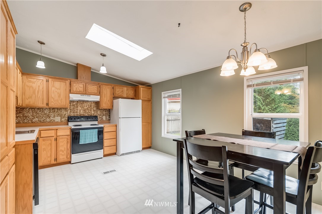 6239 Azure Way Maple Falls, WA 98266 - Photo 13 of 25 Gallery Image 13