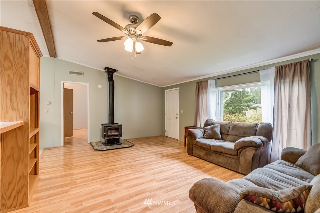 6239 Azure Way Maple Falls, WA 98266 - Photo 8 of 25 Gallery Image 8