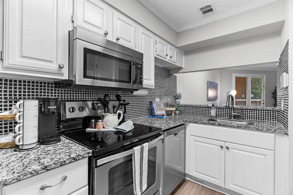 8545 Midpark Road, Unit 51 Dallas, TX 75240 - Photo 10 of 18 Gallery Image 10
