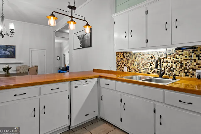 $335,000 | 16156 Barnesville Street, Zebulon, GA 30295