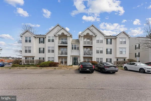 $2,500 | 7524 K Snowpea Court, Unit 10, Alexandria, VA 22306