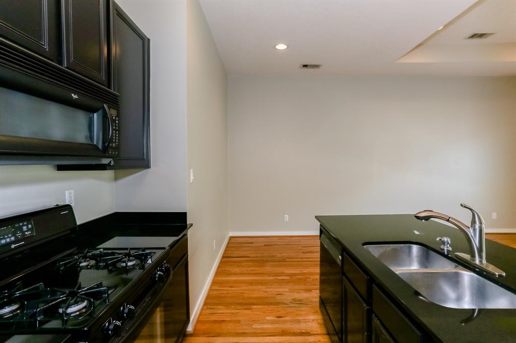 4030 Center Street Houston, TX 77007 - Photo 12 of 30