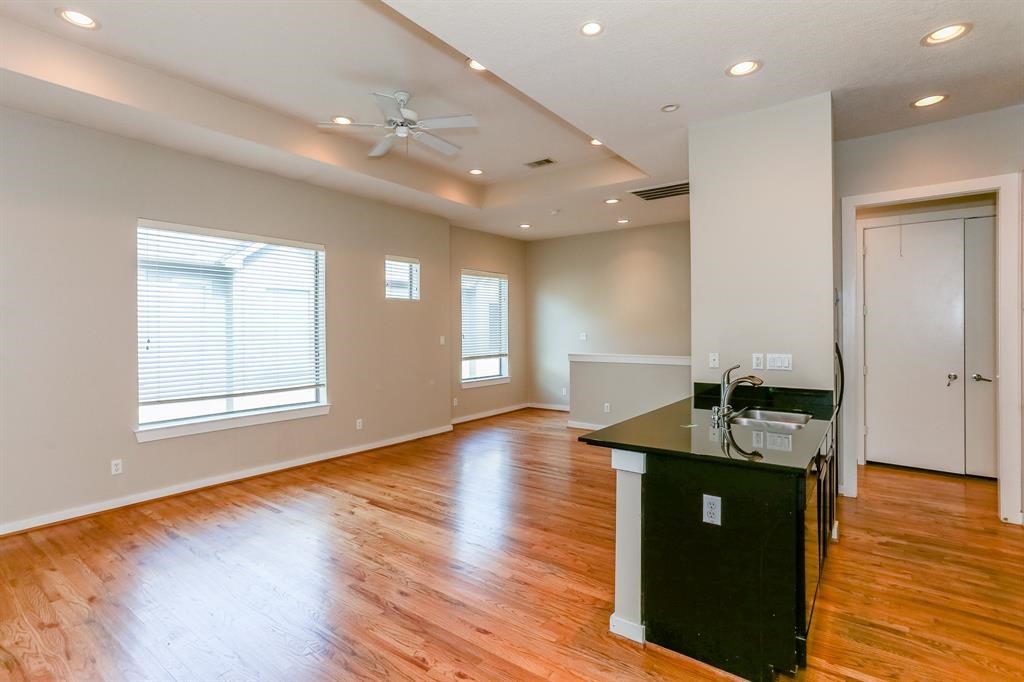 4030 Center Street Houston, TX 77007 - Photo 6 of 30