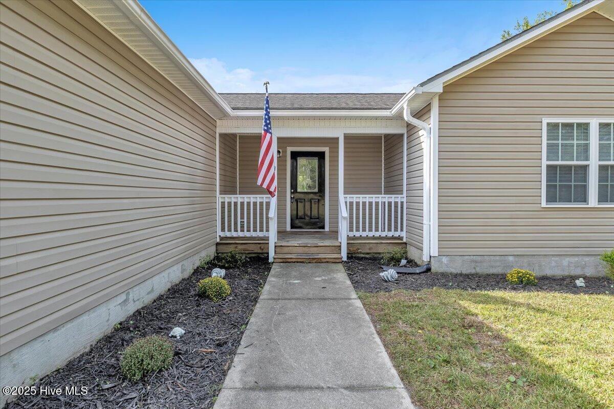 266 Sand Ridge Road Hubert, NC 28539 - Photo 4 of 43 02-Final 266 Sand Ridge Rd Hubert-RJREM-