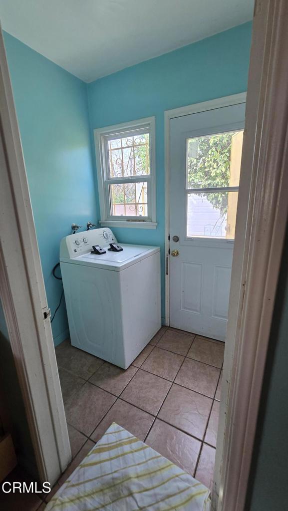 349 Laun Street Altadena, CA 91001 - Photo 14 of 14 Laundry