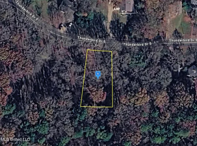 $17,999 | 753 Thunderbird Drive South, Hernando, MS 38632