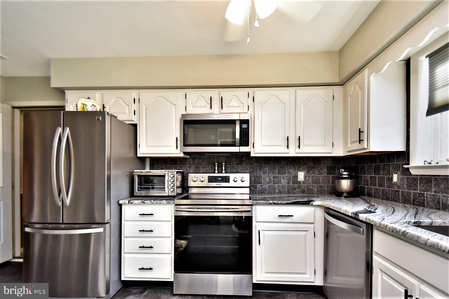 5410 Lanark Road Center Valley, PA 18034 - Photo 4 of 34 Gallery Image 4